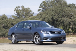 Infiniti M 35