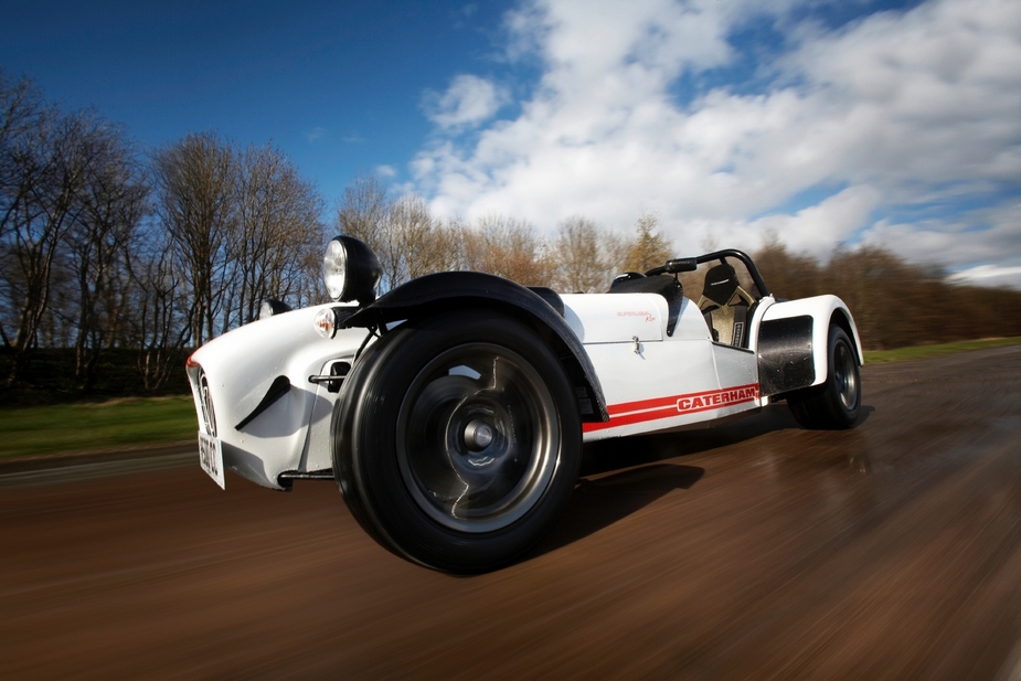 The Caterham R500 gives you the raw driving experience