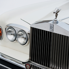 Rolls-Royce Corniche Drophead Coupe by Mulliner Park Ward