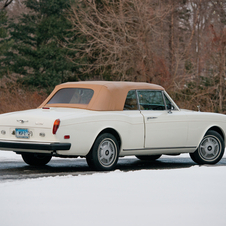 Rolls-Royce Corniche Drophead Coupe by Mulliner Park Ward