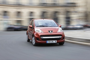 Peugeot 107 Trendy 1.0i 09