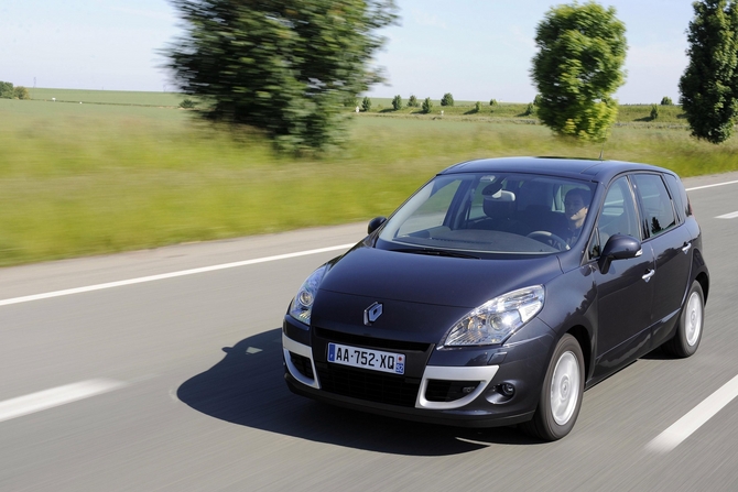 Renault Grand Scénic III 1.5 dCi 110hp FAP ECO2 AT EDC Luxe