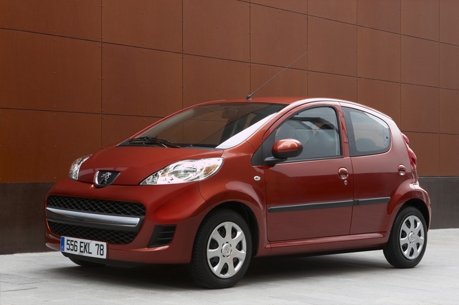 Peugeot 107 Trendy 1.4 HDi 09