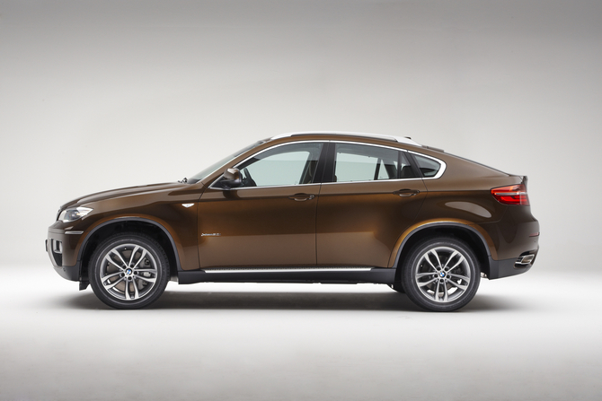 BMW Refreshed X6 for 2012