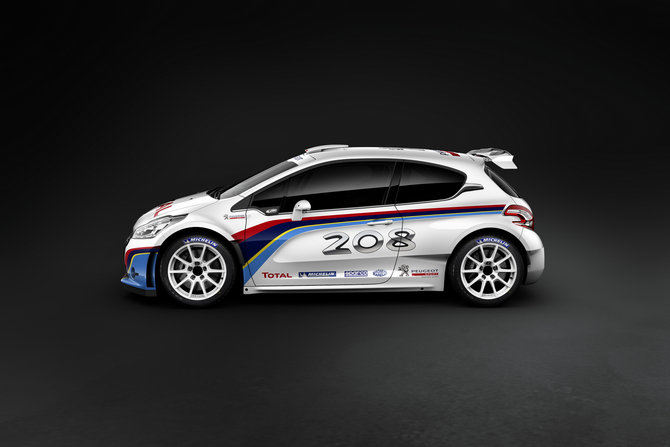A vitória mais famosa da Peugeot em Pikes Peak foi a de Ari Vatanen que bateu o recorde da prova A vitória mais famosa da Peugeot em Pikes Peak foi a de Ari Vatanen que bateu o recorde da prova