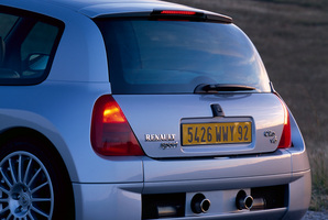 Renault Clio V6