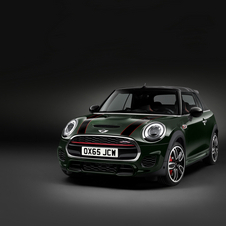 The 2.0-liter turbo engine that equips the new John Cooper Works Convertible is 20hp more powerful with a total of 231hp