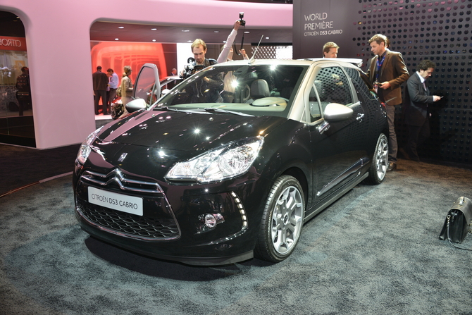 Citroën DS3 Takes Off Its Top for New Cabrio Citroën DS3 Takes Off Its Top for New Cabrio