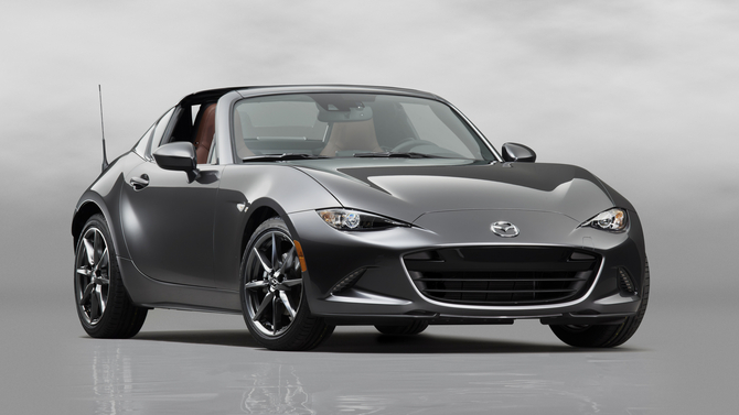 A Mazda mantém-se fiel ao propósito de tornar a experiência roadster acessível a um leque mais amplo de condutores A Mazda mantém-se fiel ao propósito de tornar a experiência roadster acessível a um leque mais amplo de condutores