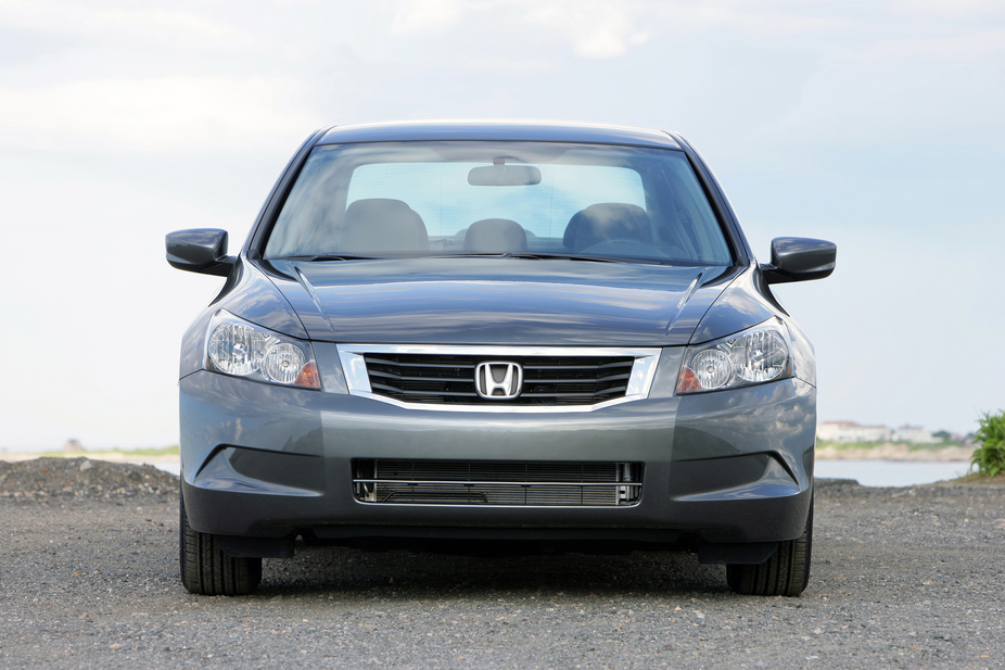 Honda Accord LX-P 5-Spd AT (USA)