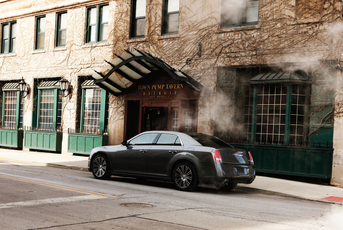 The 2012 Chrysler 300 SRT8 The 2012 Chrysler 300 SRT8