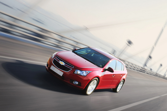 Full-production Cruze 5-door presented in Geneva Full-production Cruze 5-door presented in Geneva