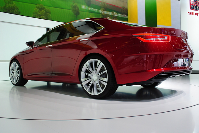 Seat gives yet another future design preview with the IBL Seat gives yet another future design preview with the IBL