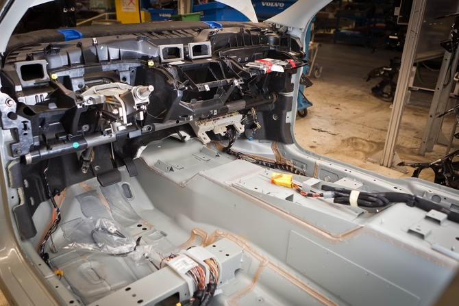 Volvo begin production of C30 Electric Volvo begin production of C30 Electric