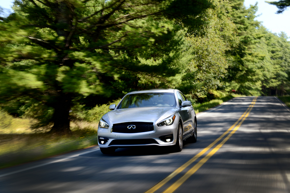 Infiniti Q70 3.7 AWD