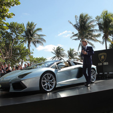 O CEO Stephan Winkelmann esteve presente no lançamento norte-americano do Aventador Roadster