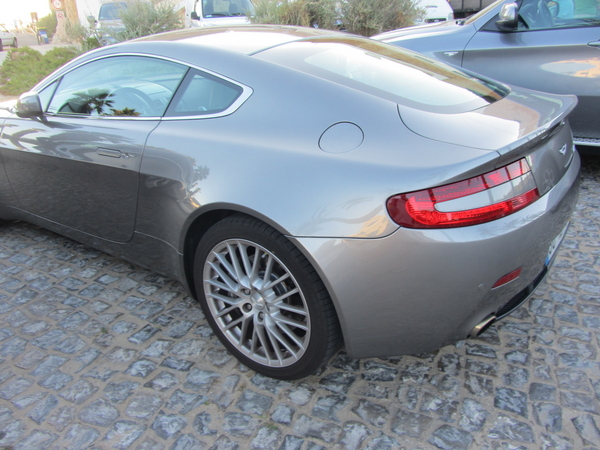 Aston Martin Virage Volante