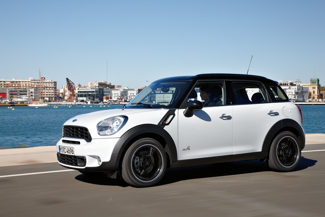 MINI (BMW) One Countryman AT