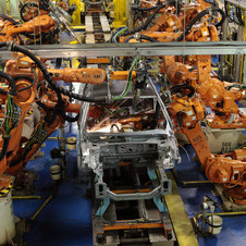 Chrysler invests and extends production in Sterling Heights