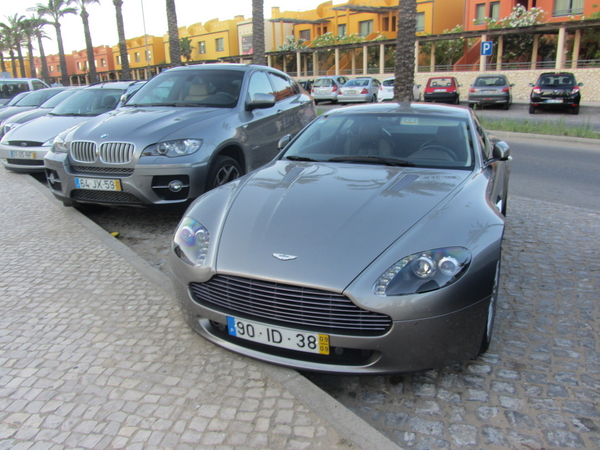 Aston Martin Virage Volante