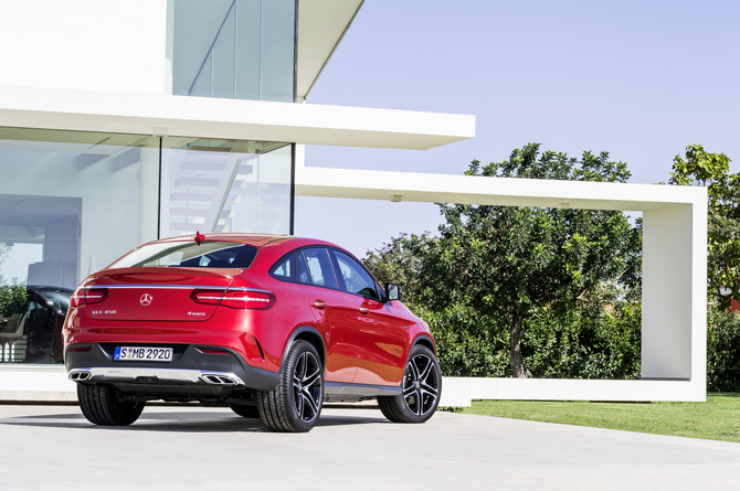 O GLE Coupé estará disponível com versões a Diesel ou a gasolina O GLE Coupé estará disponível com versões a Diesel ou a gasolina
