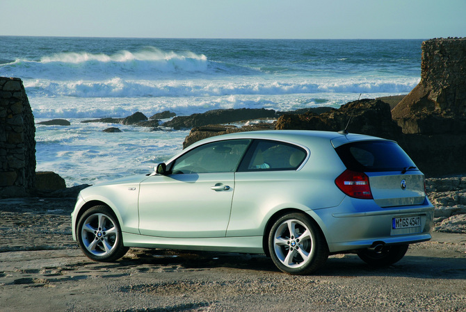 BMW 120i Coupe (E82)