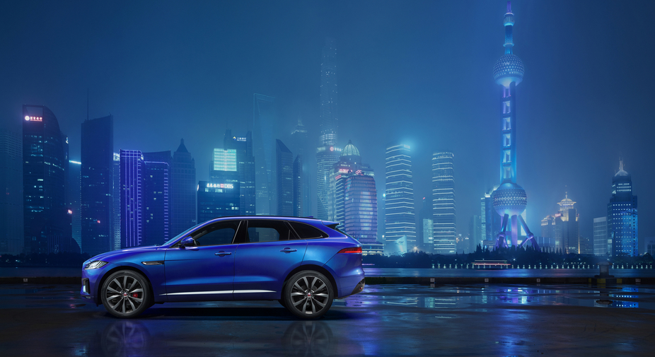 The arrival on the market of the new Jaguar F-PACE is scheduled for 2016