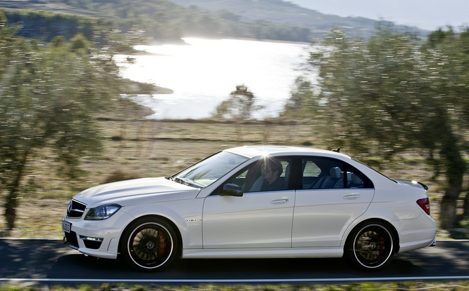 Mercedes-Benz reveals official C 63 AMG specs