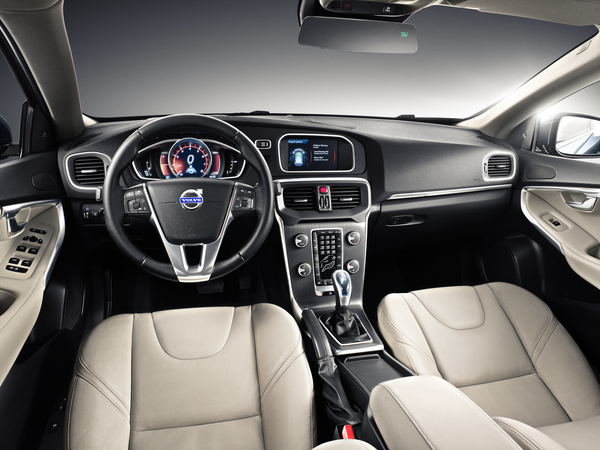 Volvo V40 Interior