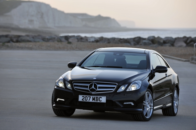 Mercedes-Benz E350 Coupe CGI BlueEFF. SE