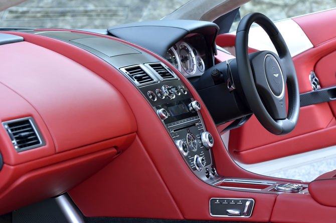 Aston Martin DB9 Morning Frost