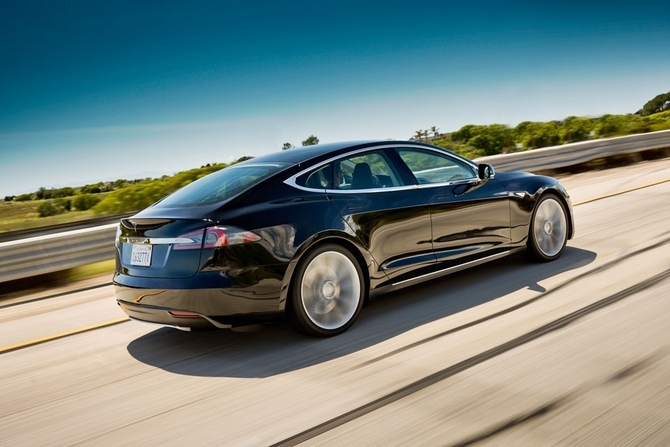 It is also developing a two-battery hybrid system It is also developing a two-battery hybrid system