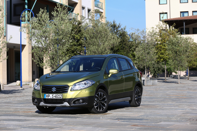 Die Preise für den neuen Suzuki SX4 beginnen bei 19.490,- Euro