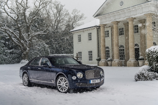 Bentley hat noch keine Informationen zu den anderen beiden Fahrzeugen genannt Bentley hat noch keine Informationen zu den anderen beiden Fahrzeugen genannt