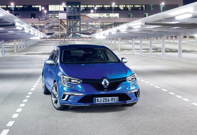 Renault felt the need to bring the Megane upmarket in order to compete directly with models such as the Volkswagen Golf