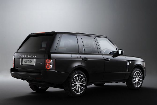 Land Rover presents the 2011 Range Rover Land Rover presents the 2011 Range Rover