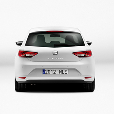 Hinten sitzt bei den Motorisierungen bis 110 kW (150 PS) eine Verbundlenkerachse.