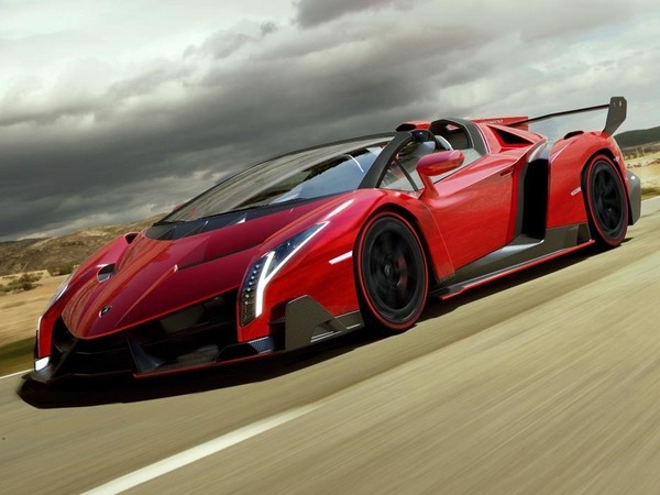 Lamborghini plans to build just nine Veneno Roadsters