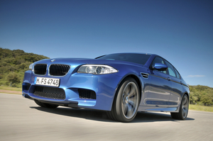 BMW unveils new M5