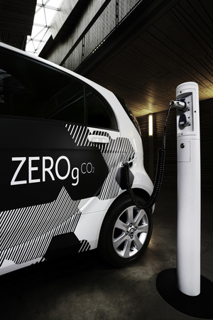 Governments investing in alternative fuel technologies Governments investing in alternative fuel technologies