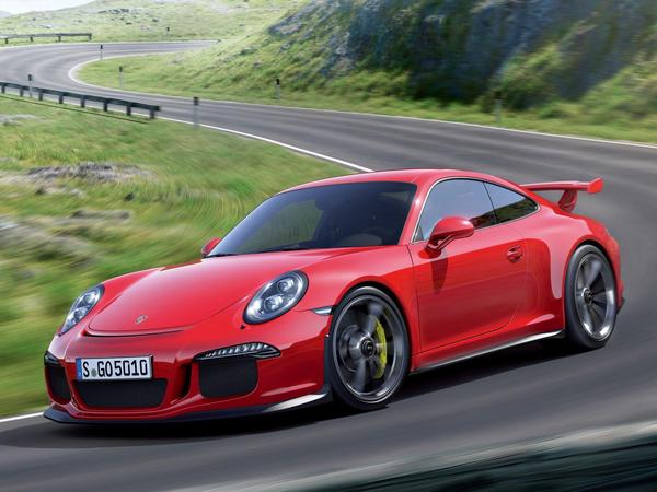 Primeiras imagens do Porsche 911 GT3