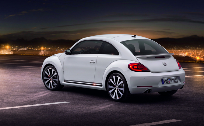 Volkswagen unveils new Beetle Volkswagen unveils new Beetle