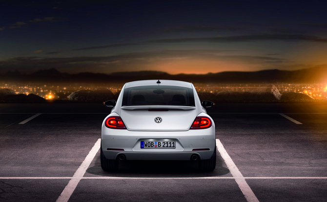 Volkswagen unveils new Beetle Volkswagen unveils new Beetle
