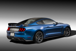 With an output above 500hp Ford created the version following the "same spirit" of the original Shelby GT350 Competition