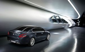 5 By Peugeot: the large luxury concept