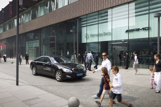 The dealer is located near other luxury stores The dealer is located near other luxury stores