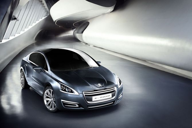 5 By Peugeot: the large luxury concept