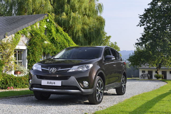 RAV4 recebe nova cor exterior