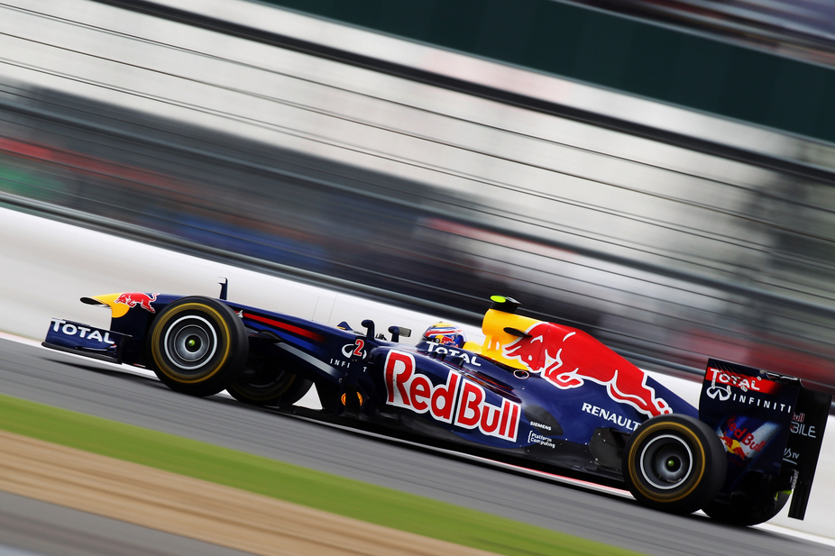 Webber takes pole in Silverstone as McLaren struggles