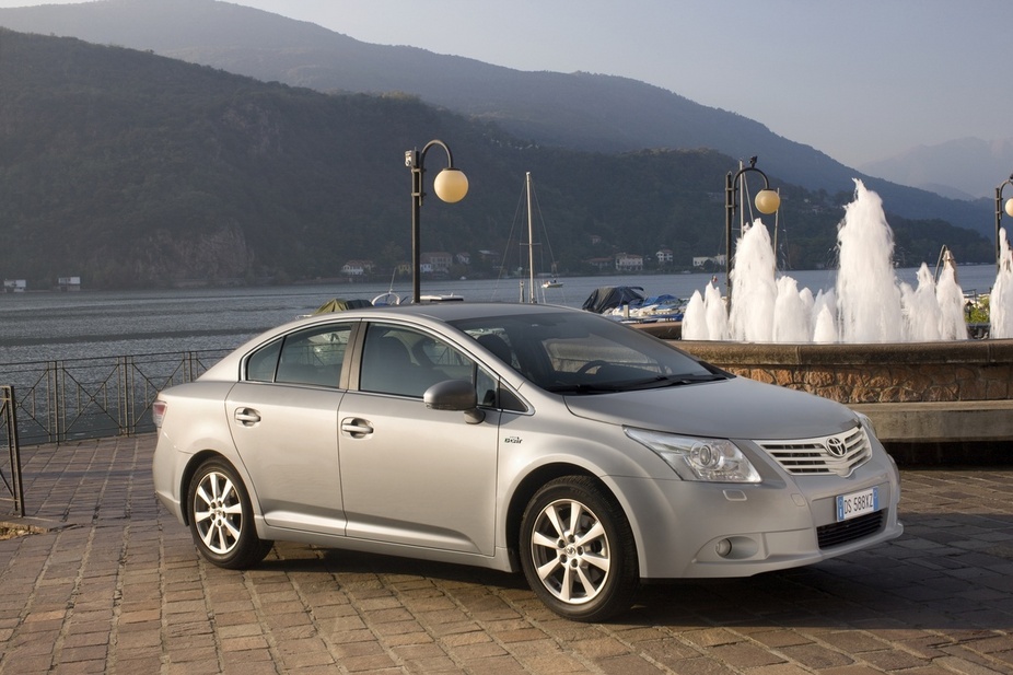 Toyota Avensis Sedan 2.2 D-4D 150 Sol